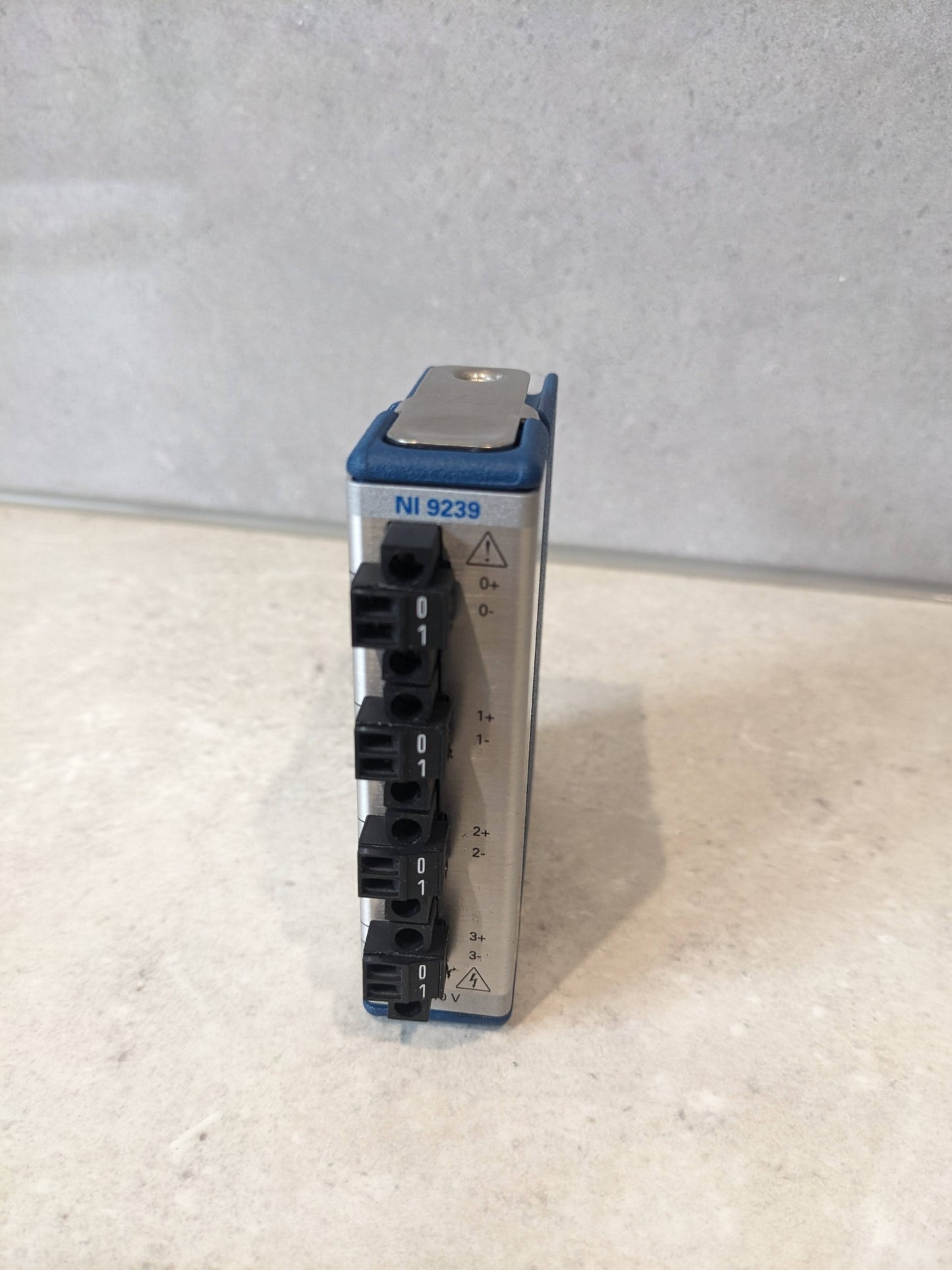 National Instruments NI 9239 cDAQ Analog Input Module, Simultaneous Sampling