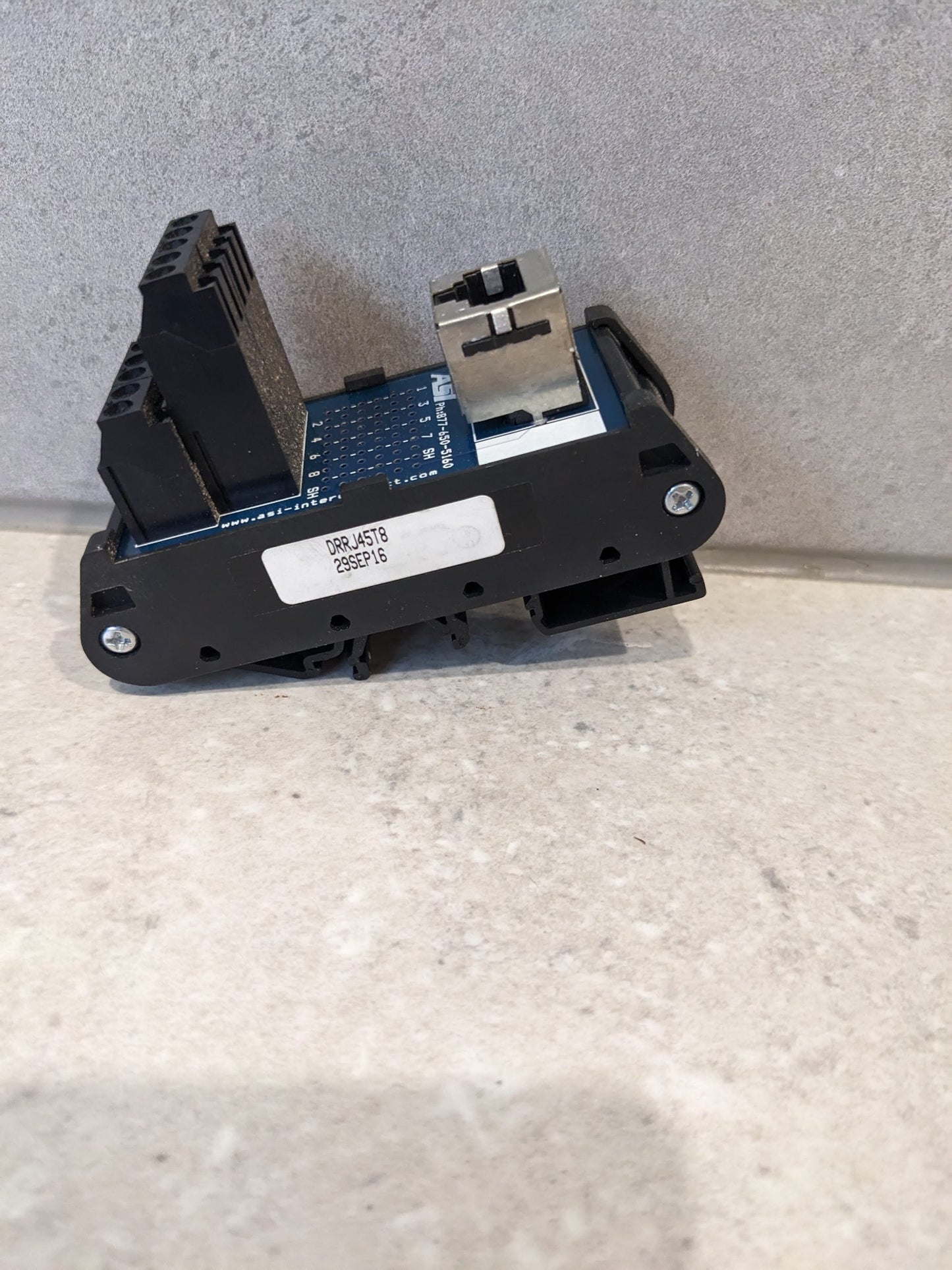 Red Lion Controls DRRJ45T8 RJ45 Connector to Terminal Adapter