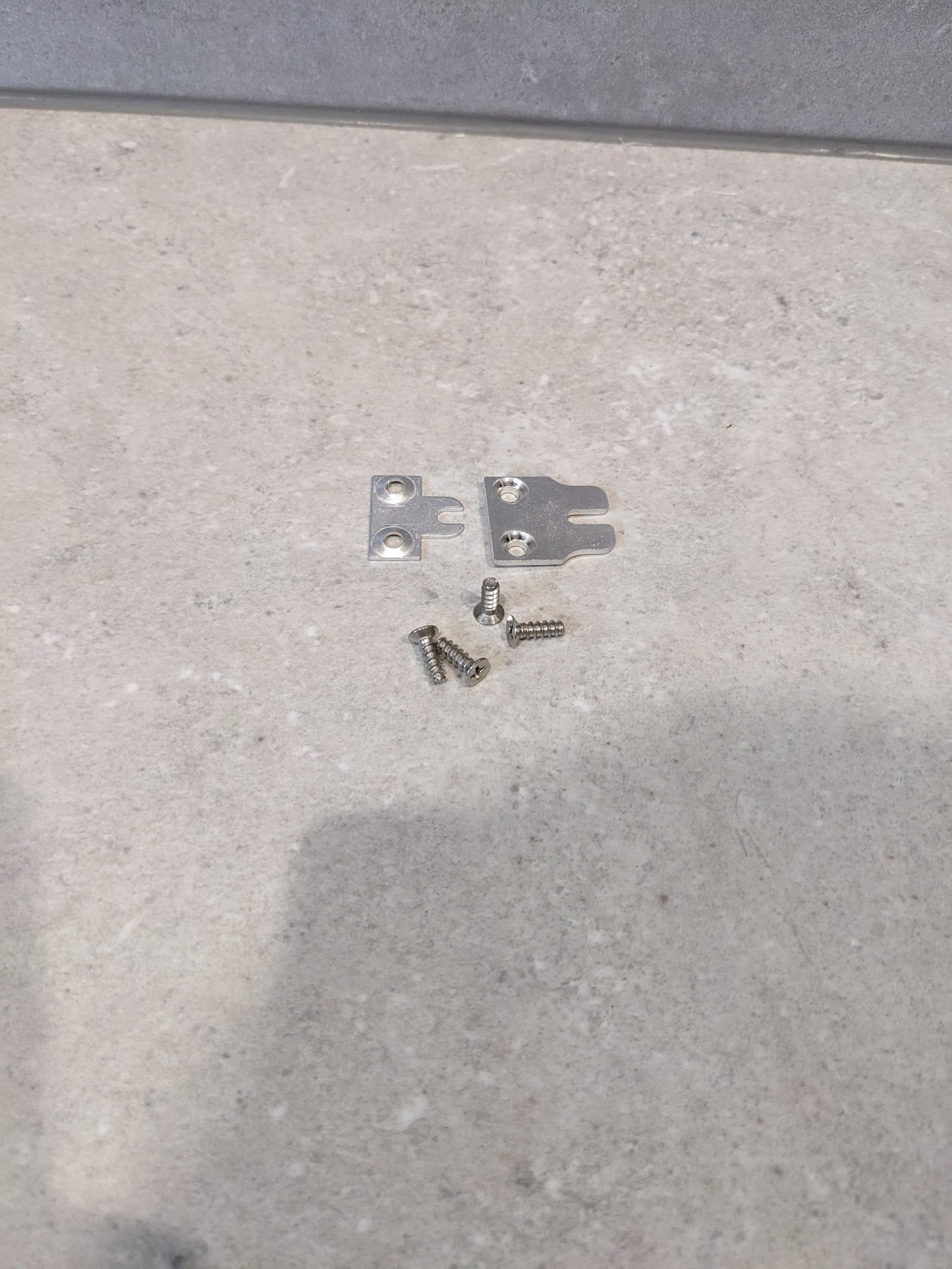Mounting Kit to suit Solar DC isolators ZJBeny Projoy