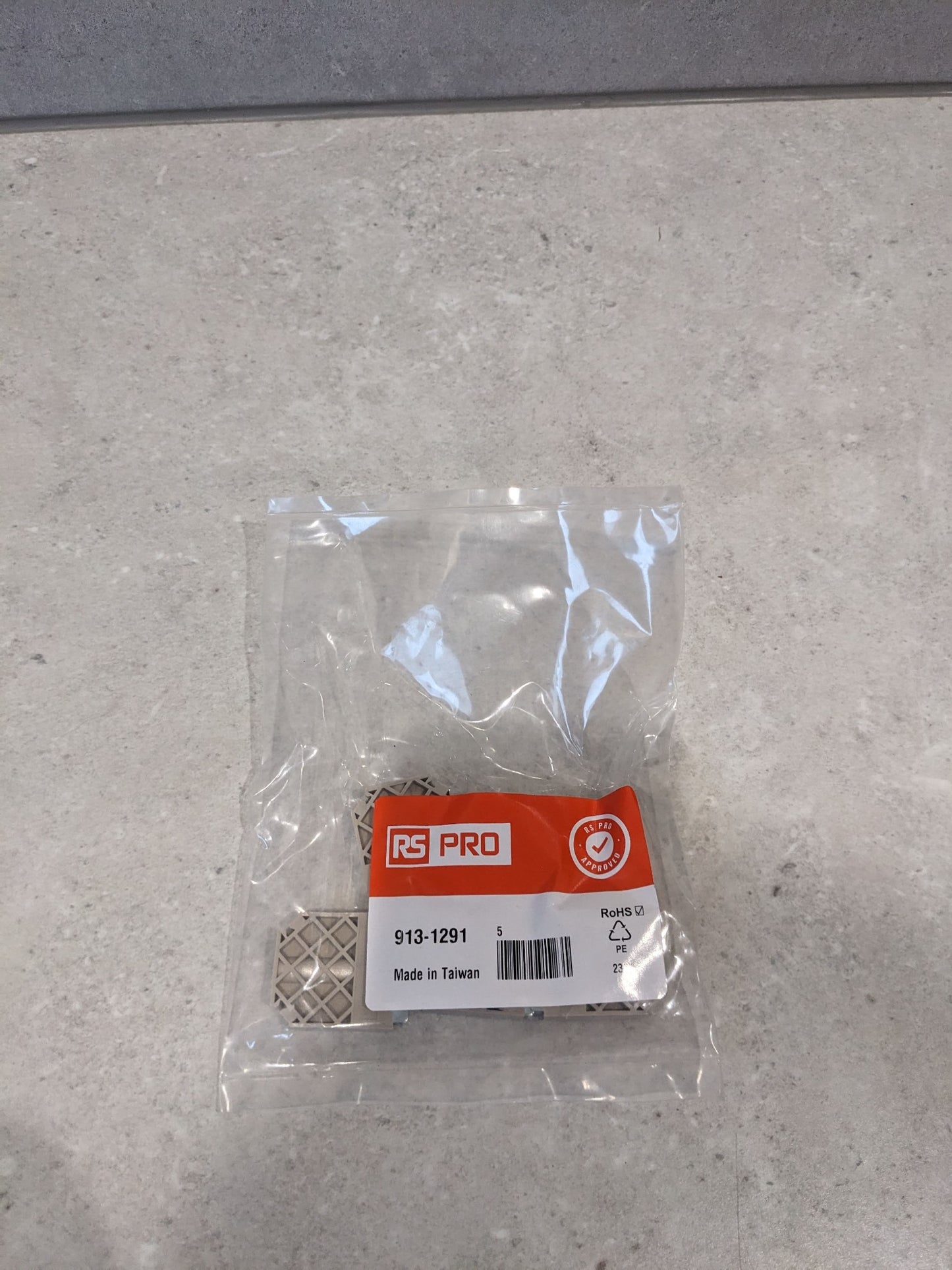 RS PRO 913-1291 End Stop for Use with DIN Rail Terminal Blocks