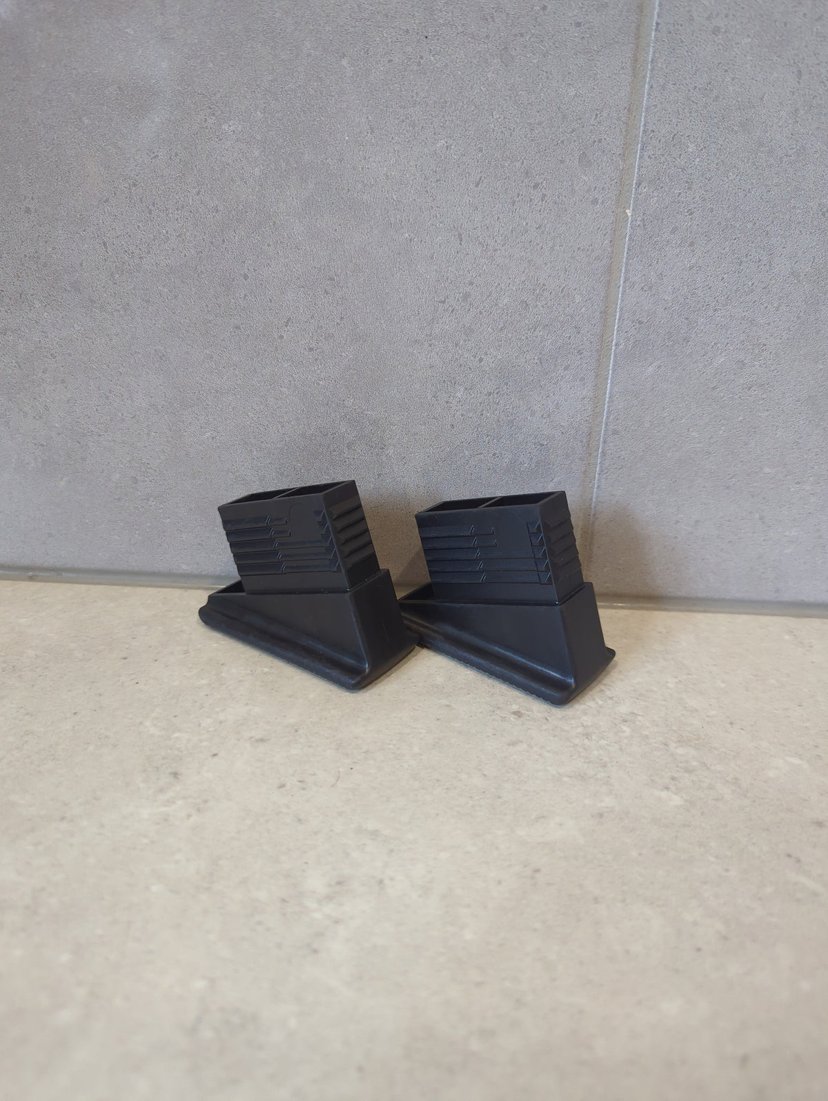 200174 - Krause Ladder Stabilo 3-5 Step Foot Cap Pair Support section (backside)
