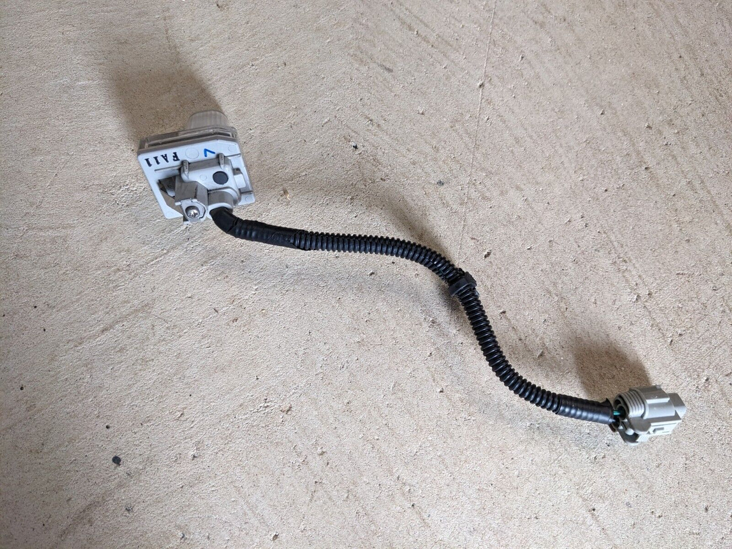 Nissan Leaf 2013-2017 26680-3NK0B Courtesy Light. Lamp Charge