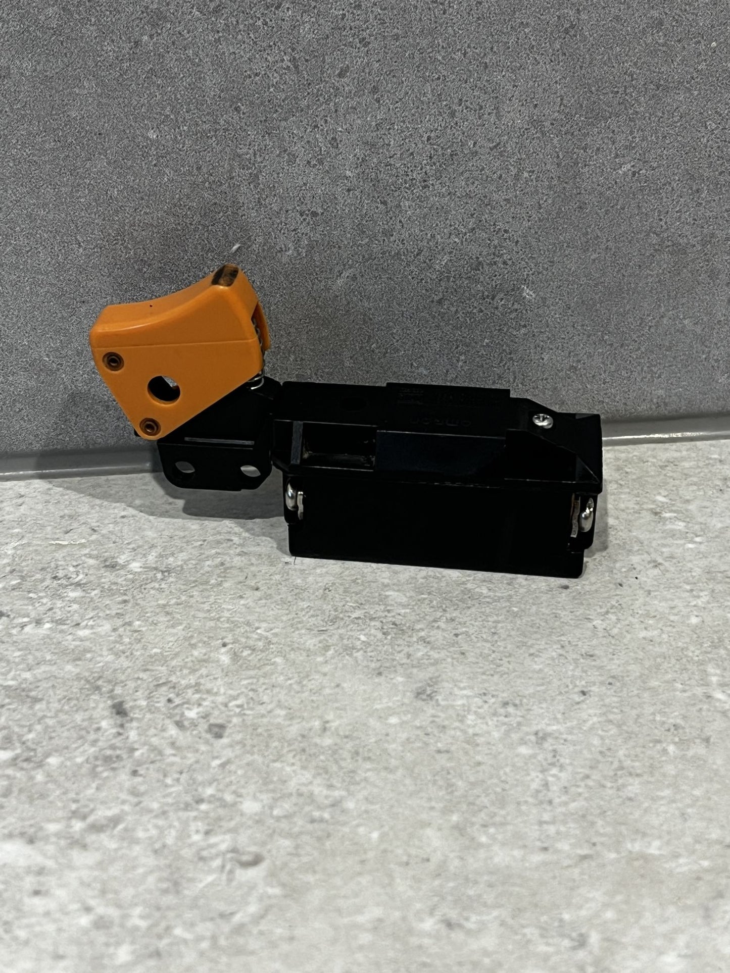 Makita 651131-4 Switch C3D-15MS for HM1810