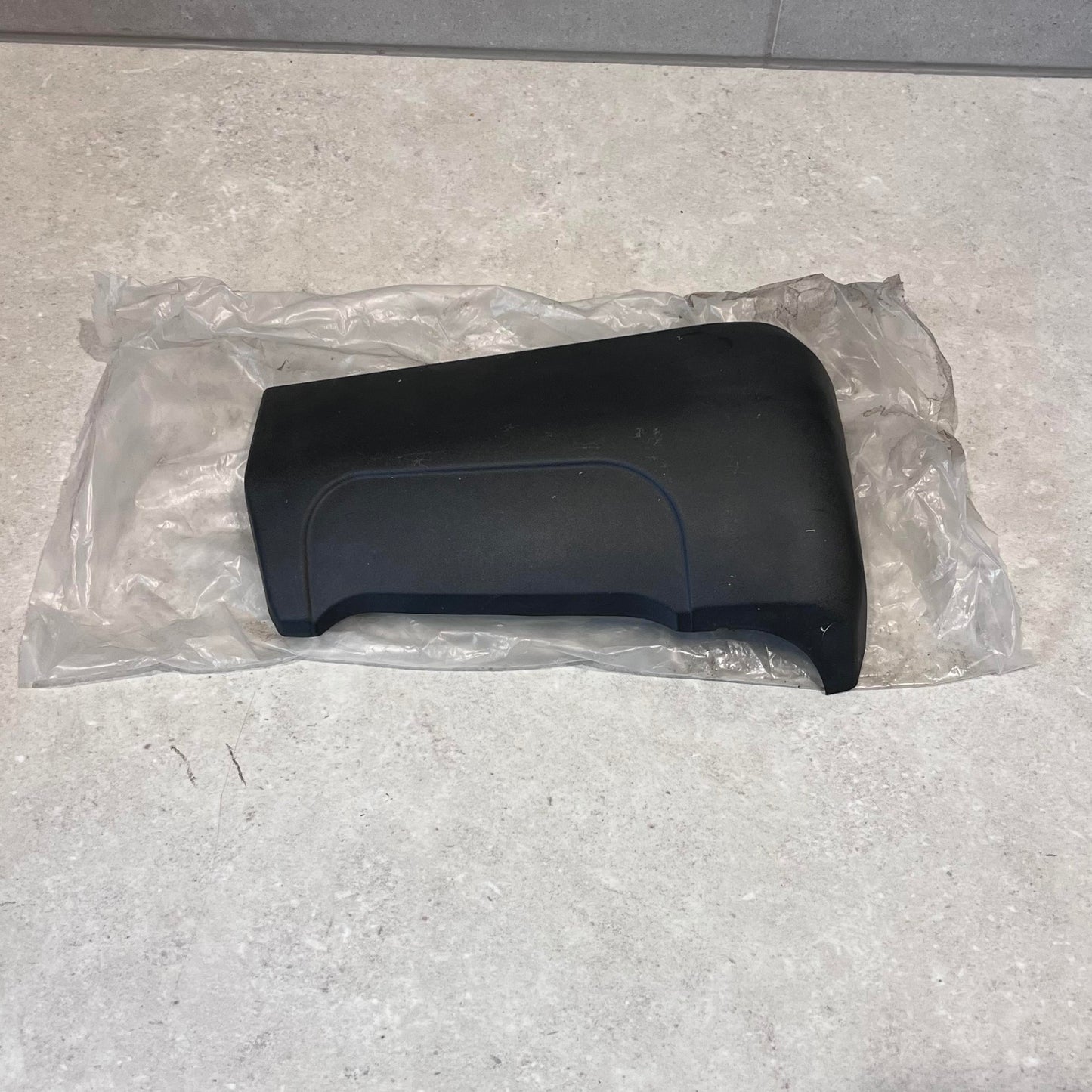 CATERPILLAR? PLASTIC COVER UNKNOWN 3163107R