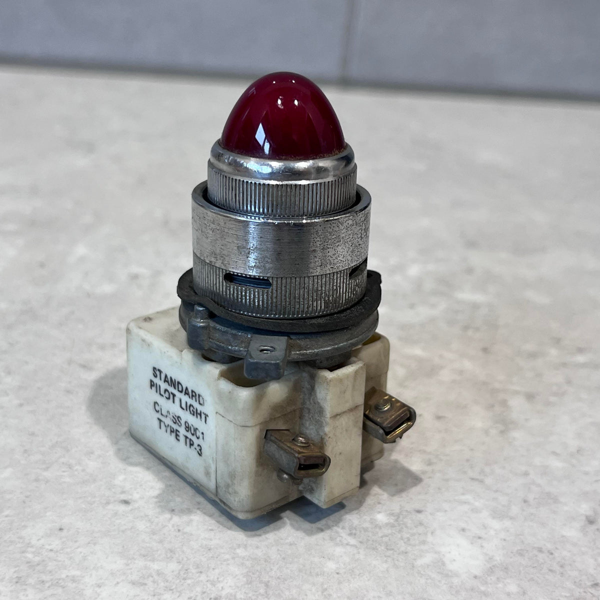 Square D TP3 Pilot Light Front Cover and Lamp Cover- RED CLASS 9001