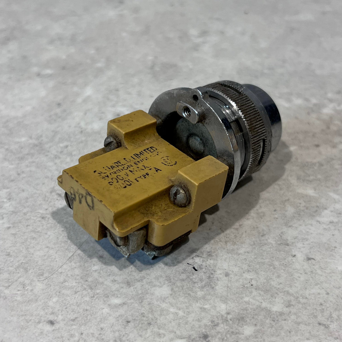 Square D 30mm Momentary Push Button Red