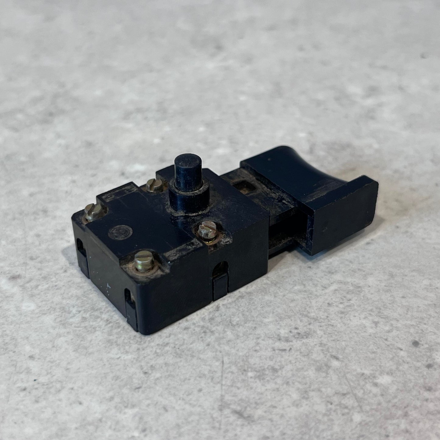 Marquardt Power Tool Switch Label Faded