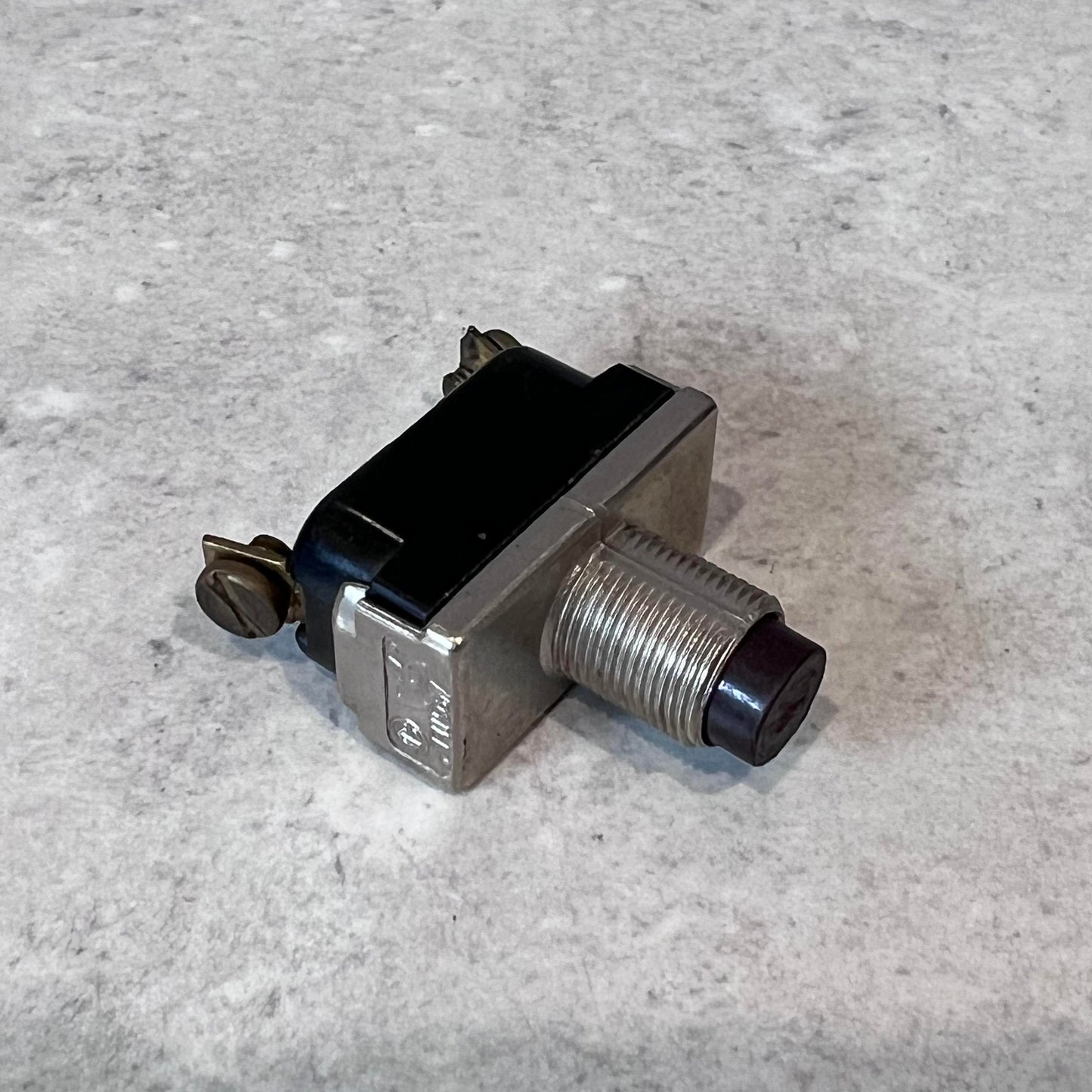 MCGILL Momentary Push Button Switch 12mm 15A 250VAC