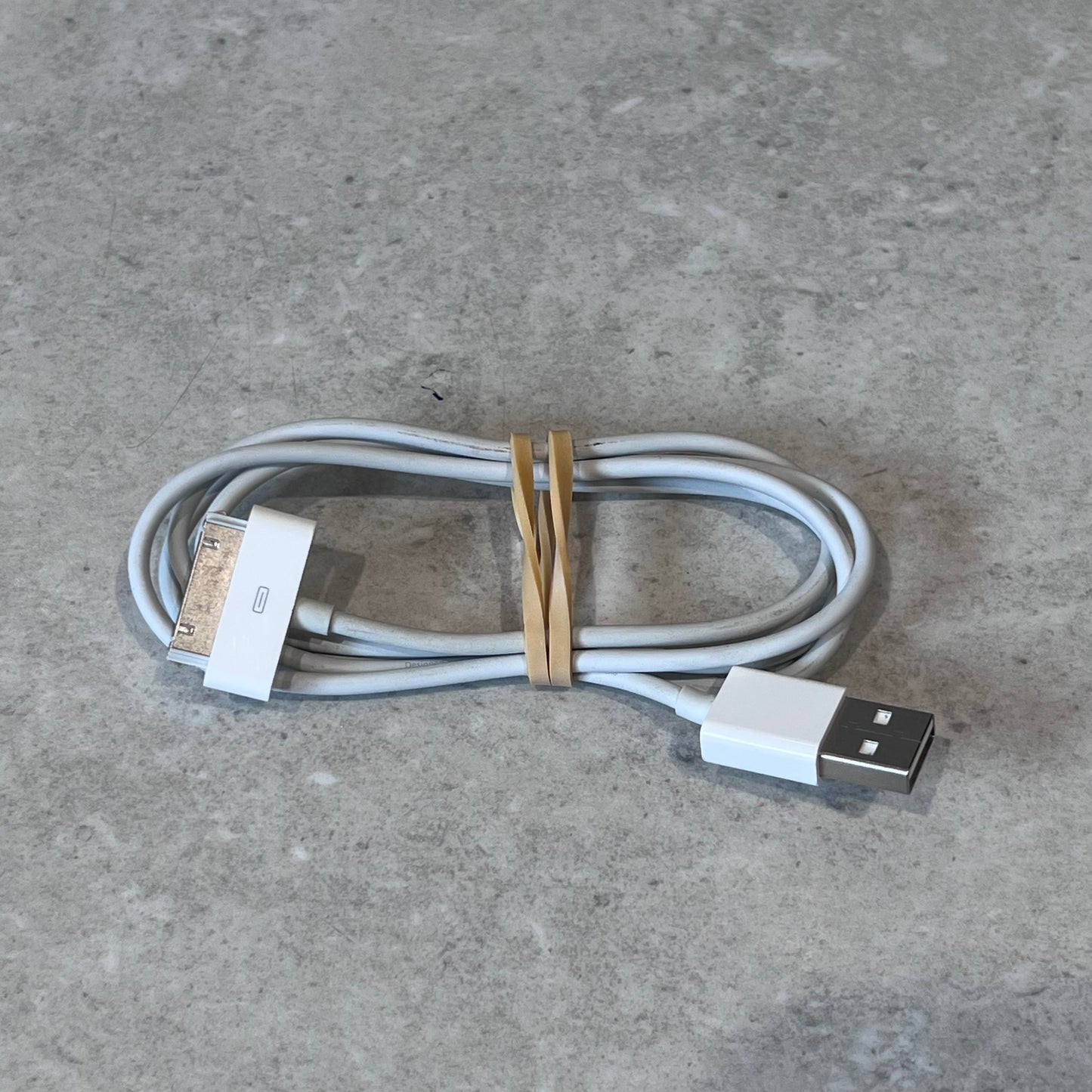 Apple Genuine 30-pin to USB-A data cable - Great Condition