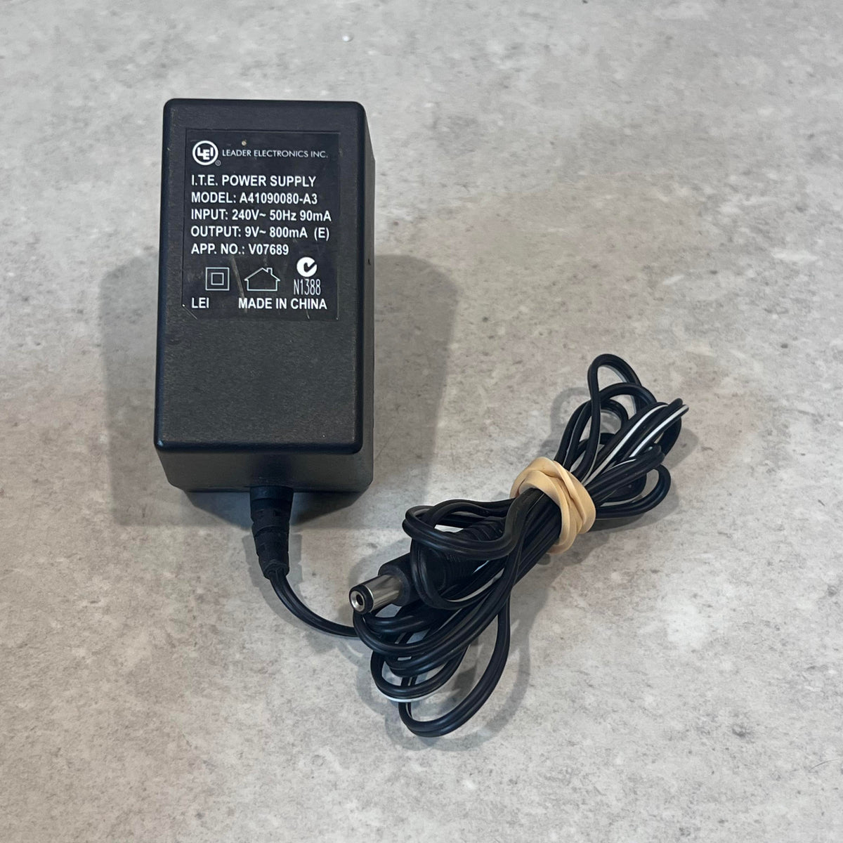 Leader Electronics Power Supply 9VDC 800mA 2.1 x 5.5mm