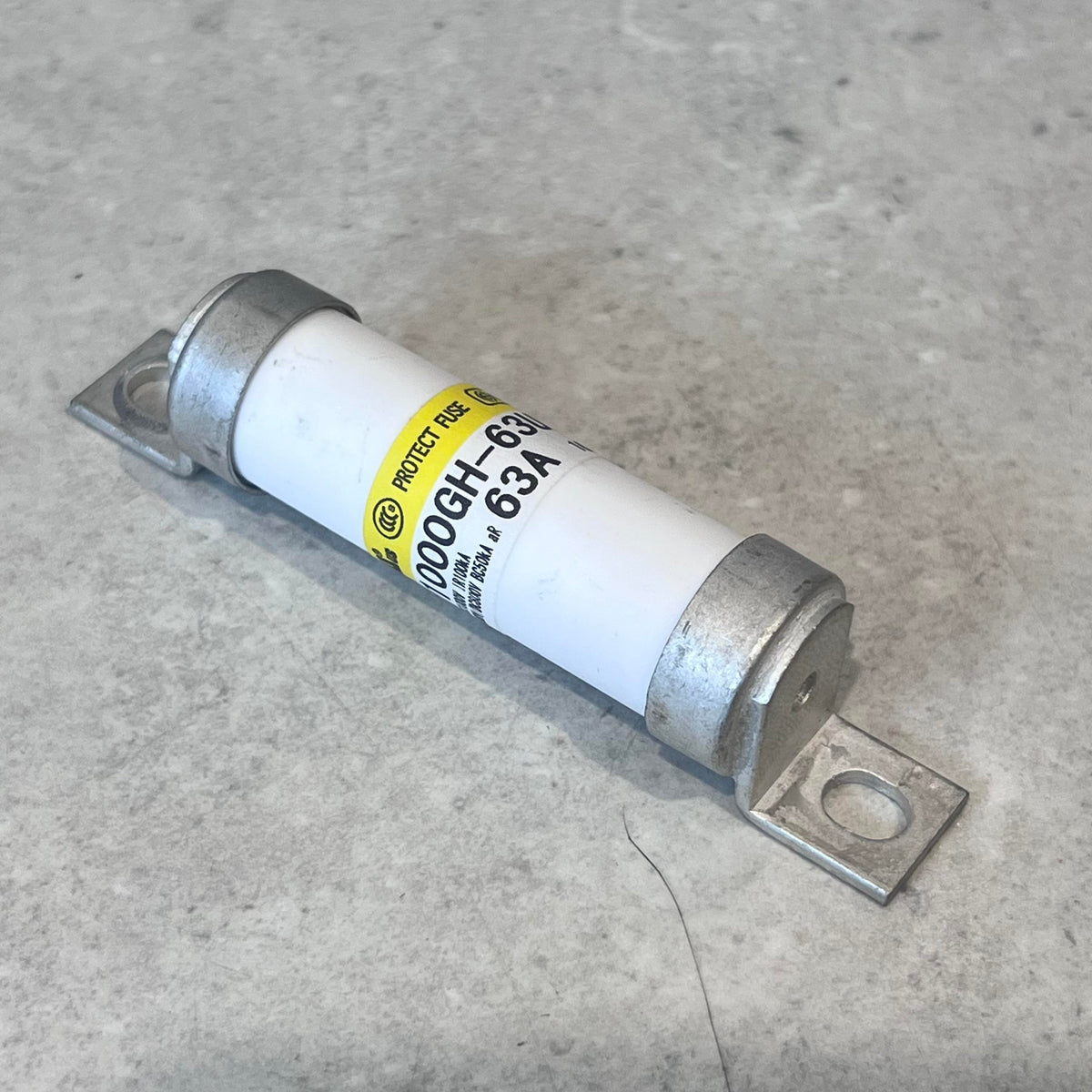 SONY IJ8101C BMS Fuse Hinode 63A 16x43 with Tabs