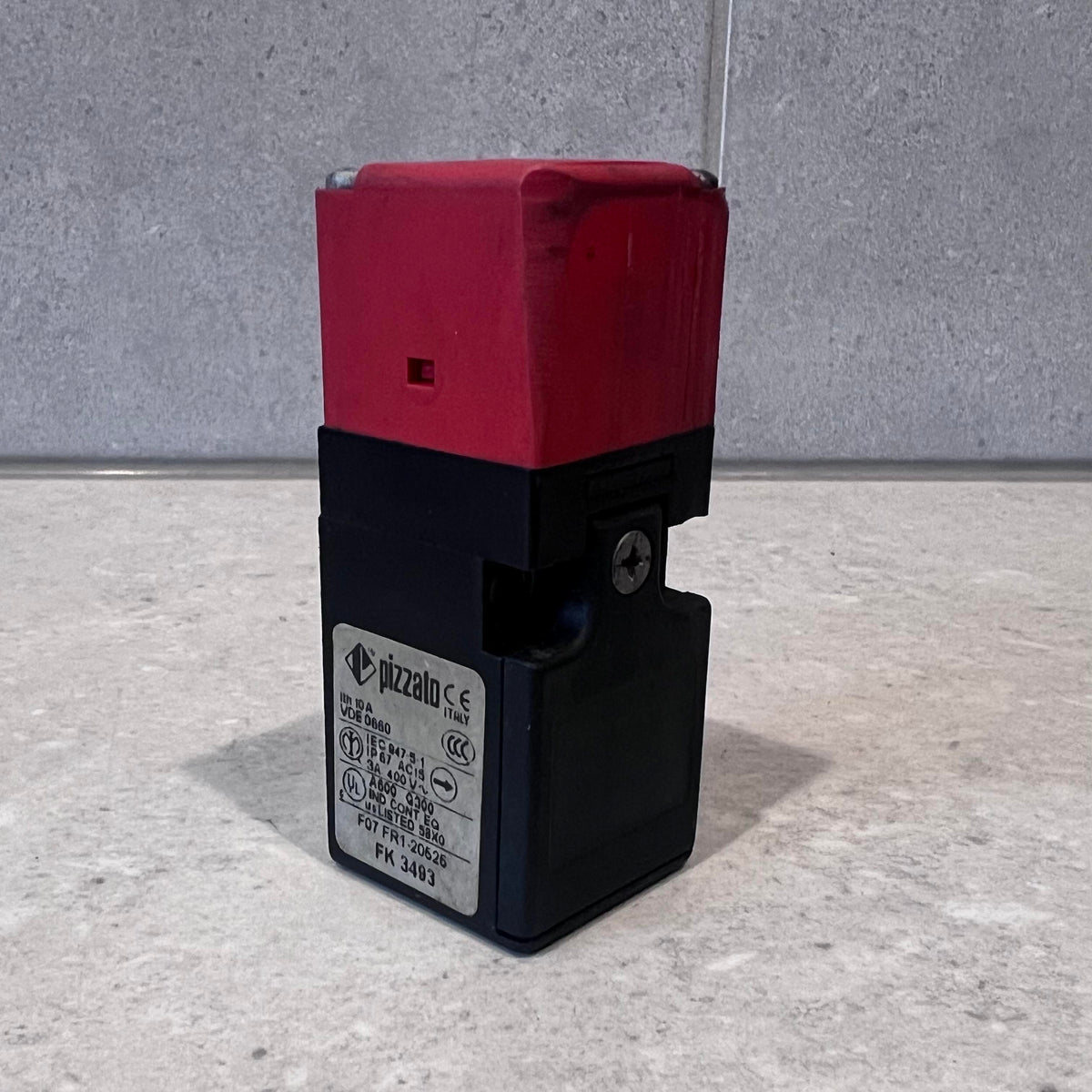 Pizzato Interlock switch