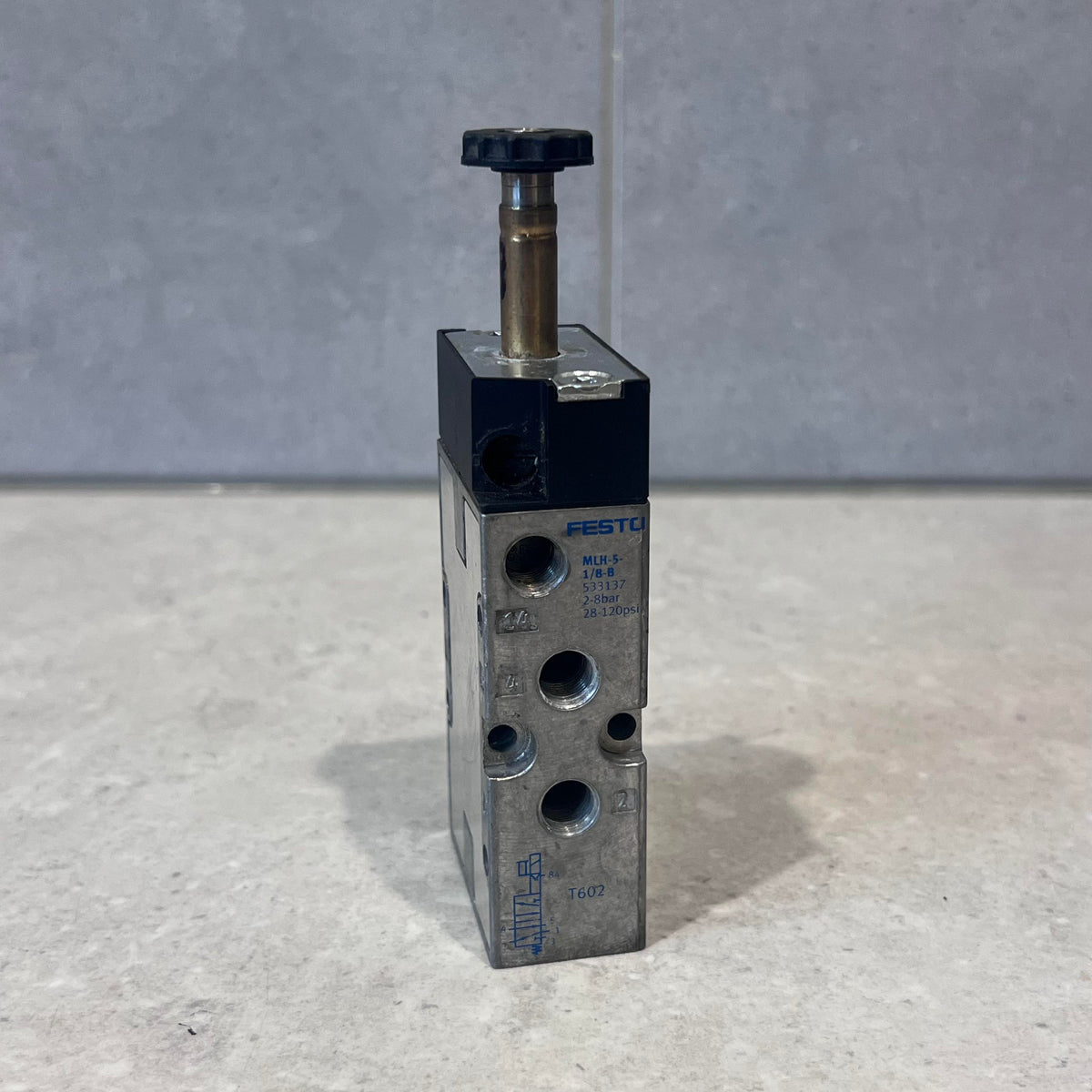Festo Solenoid valve manifold 533137 5/2 Way