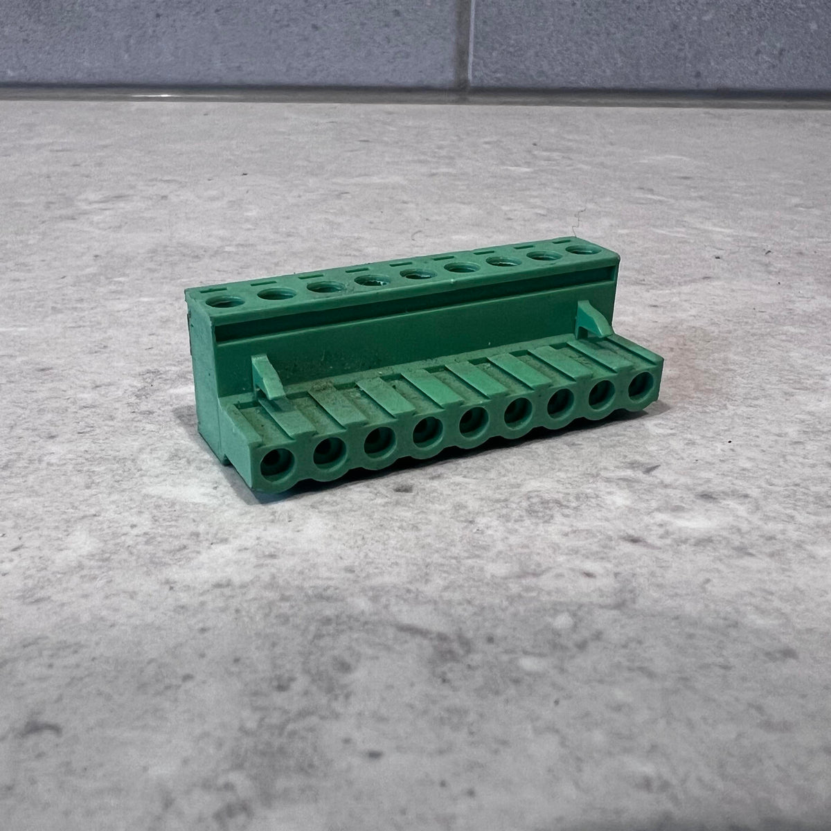 DEGSON Pluggable terminal strip, 9 position, 300V, 15A