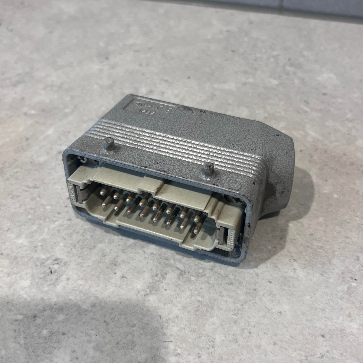 ILME 16 Pole Plug CNEM16T + Rectangular Hood