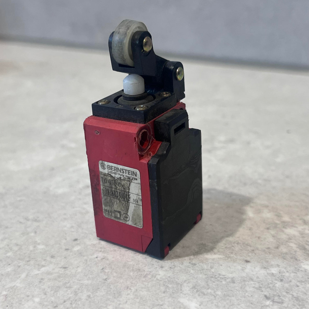 Bernstein Limit switch