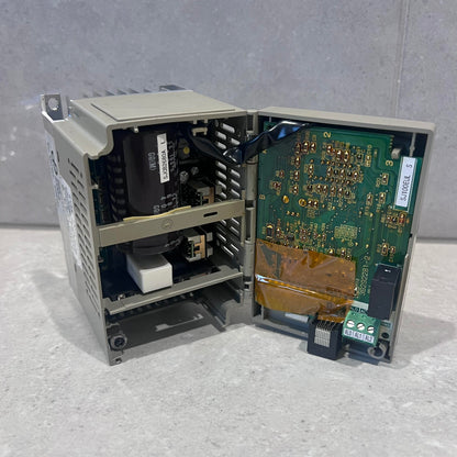 Hitachi Inverter 0,4kW Input 1/3Phase Output 3 Phase 1-350Hz