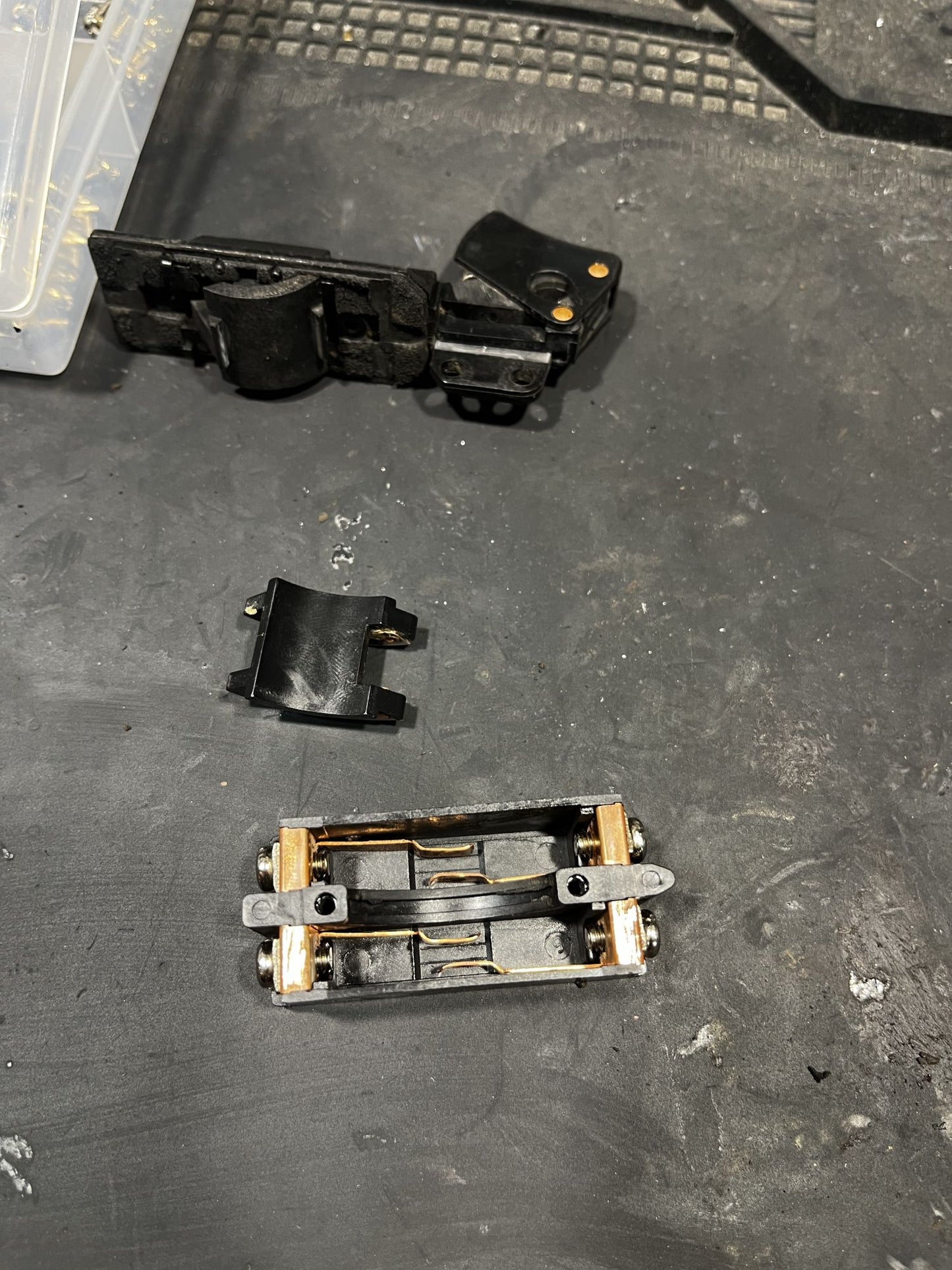 Makita 651131-4 Switch C3D-15MS for HM1810