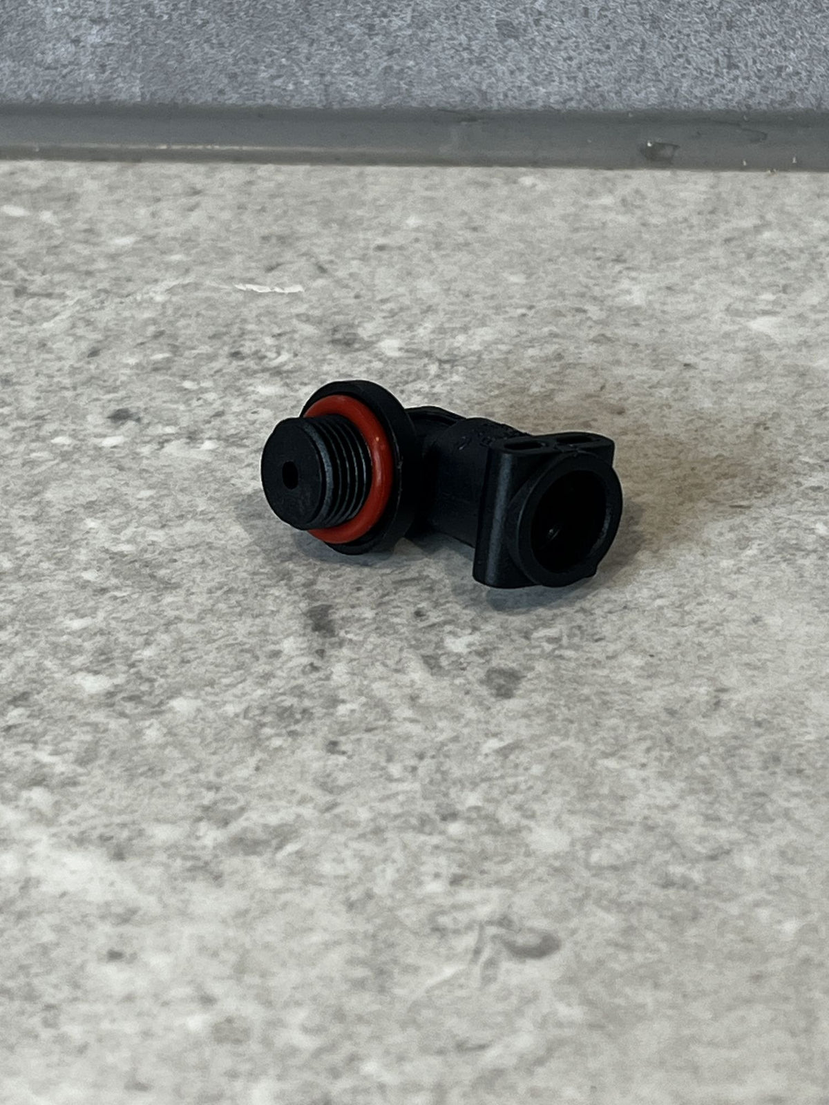 1/8" BSP Male Elbow Thread to 4mm pipe connection to suit Breville Coffee Machine