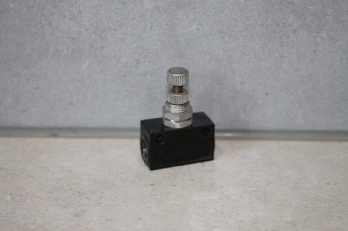 Norgren T1000 Series Flow Regulator (Uni-Directional) T1000C1800