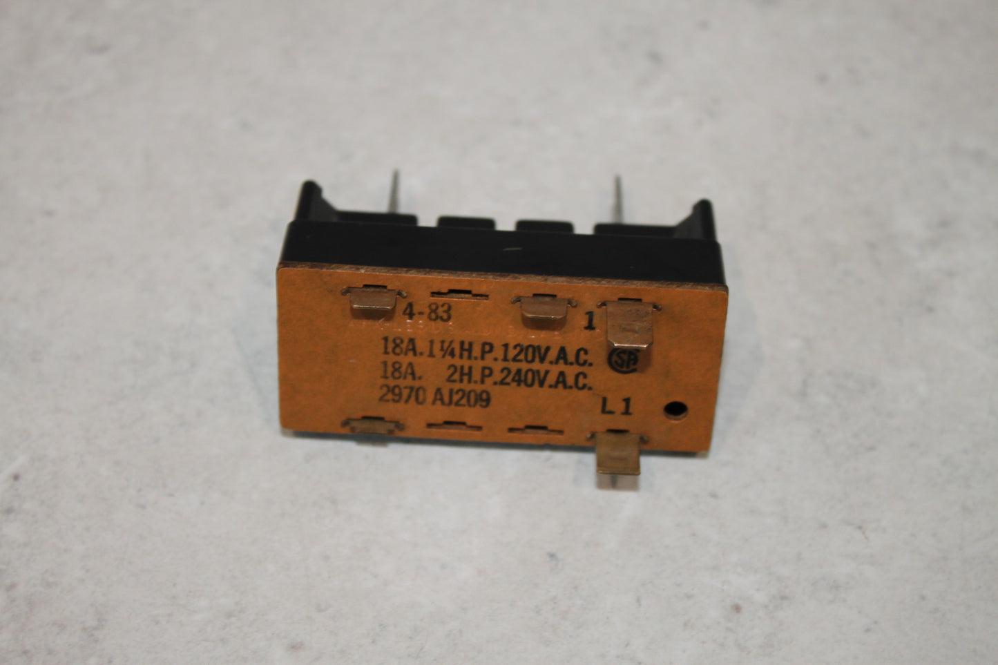 ARK-LESUS 18A 240V Power Tool Switch 2970AJ209