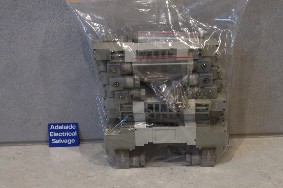 SMC - Solenoid Valve - Solenoid R SY5000 Series 24VDC - SY5240-5DZ