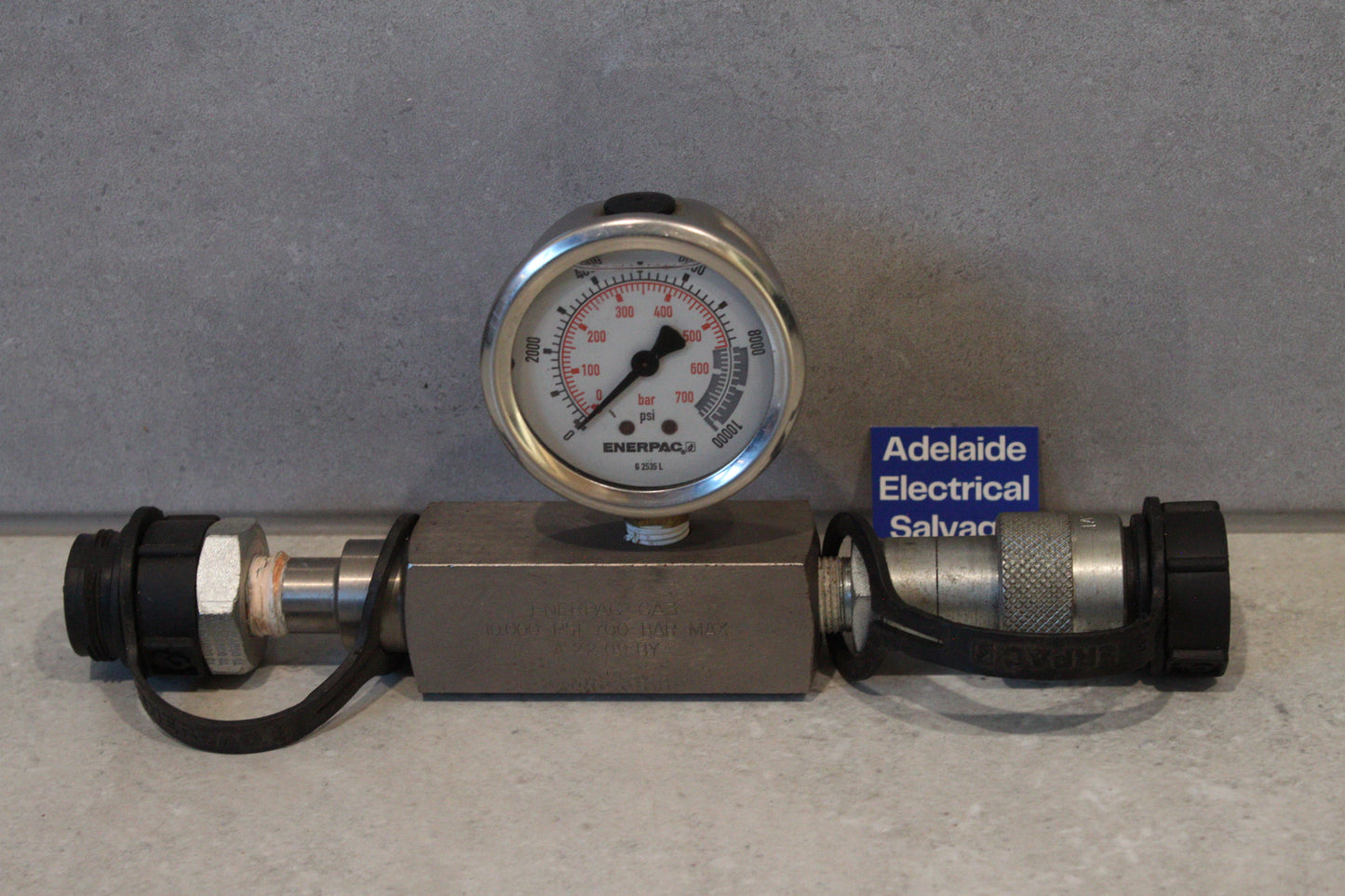 Enerpac - GA3 10,000PSI 700 BAR Hydraulic Gauge adapter with Gauge and Fittings