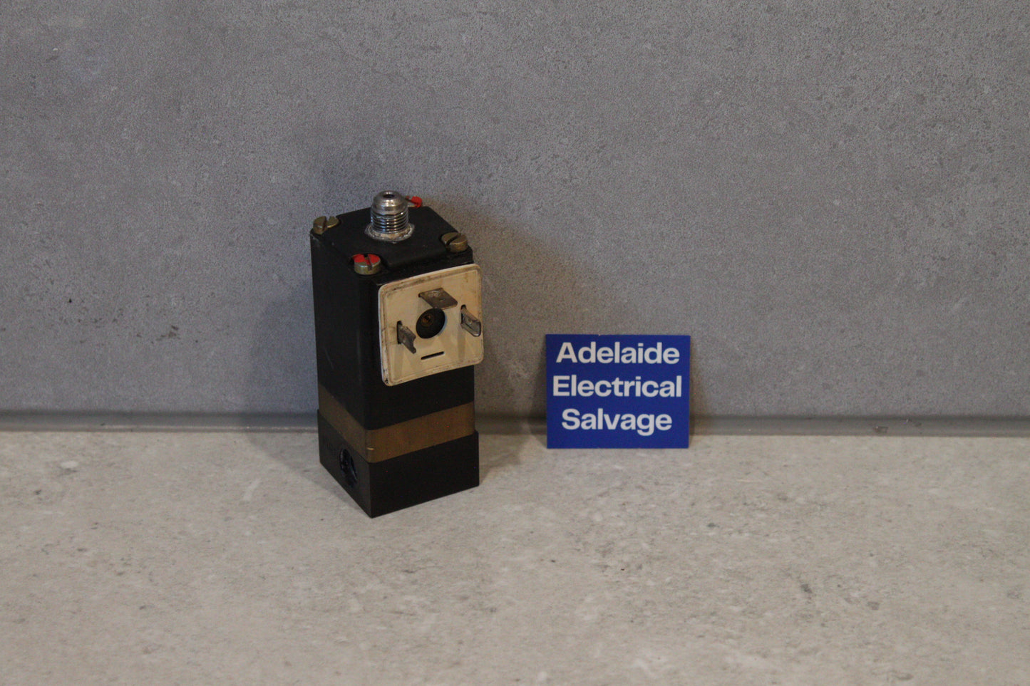 Burkert - 312-C-02, 0F-M5 FLN5CH-F-000 24VDC Solenoid Valve - 048812T