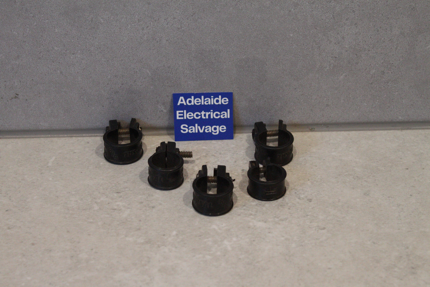 Clipsal - Clamp Band for 16mm flexible conduit Black - 267/16