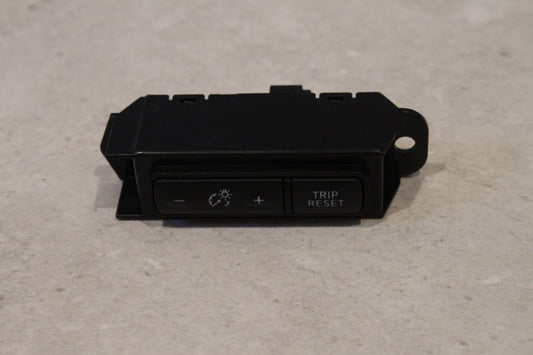 Nissan Switch Assy-Meter Display Cruise Control 25273-5TA0A