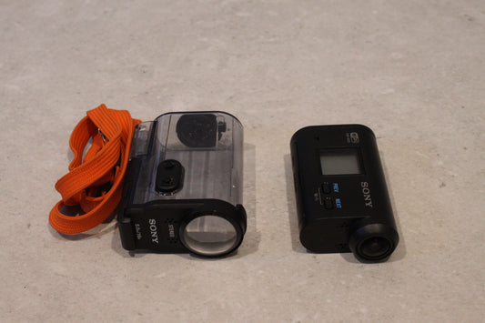 SONY Exmor SteadyShot Action Camera with Hard Case *TESTED AND WORKING* HDR-AS20