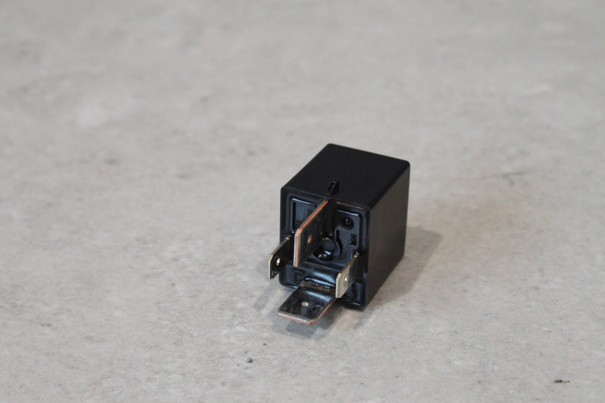 NISSAN OEM Relay ACB83221 M05 25230-7995A