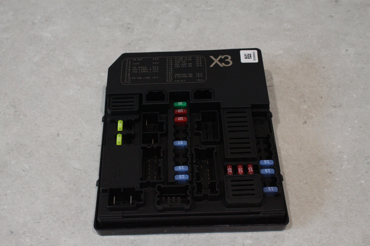 NISSAN BODY CONTROL MODULE UNIT IPDM  LEAF ZE1  2017 BCM 284B7-5SH3A