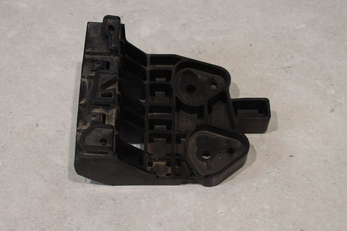NISSAN Bracket Assy-Mounting, Headlamp RH 26042-5SK0A