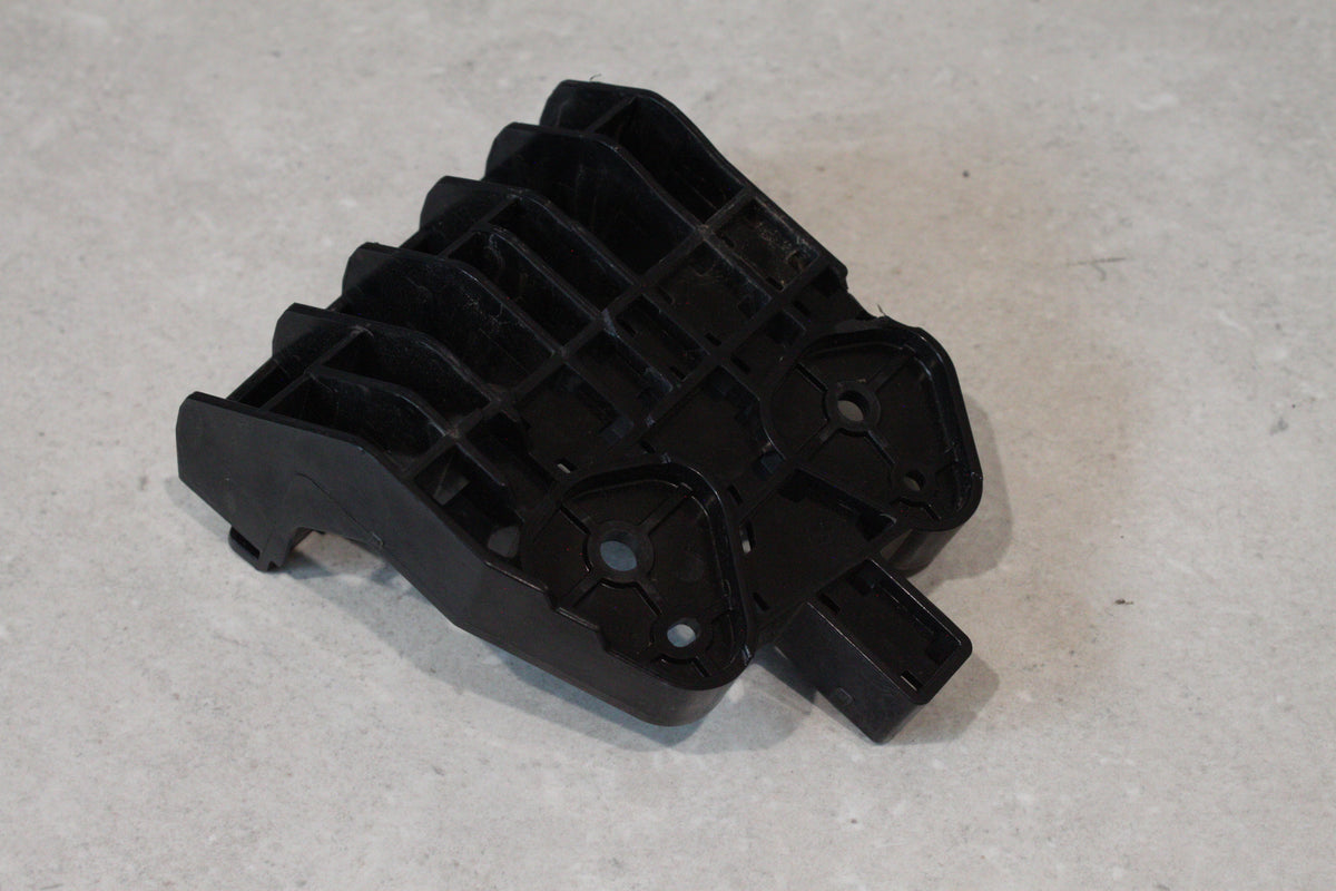 NISSAN Bracket Assy-Mounting, Headlamp RH 26042-5SK0A