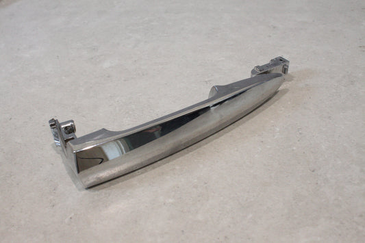 NISSAN Passenger Side Outside Handle Grip 82640-9N00A