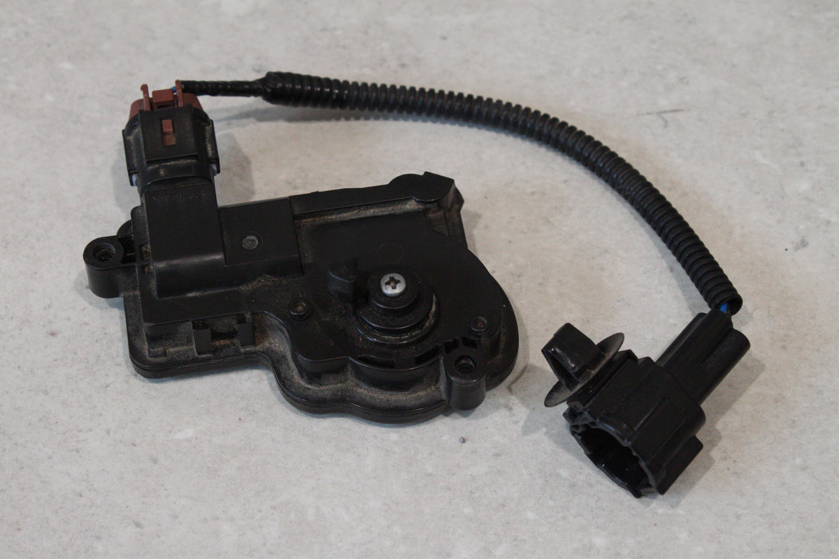 NISSAN Actuator Assy-Charge Port Lid Opener ZE1 657A0-5SK0A