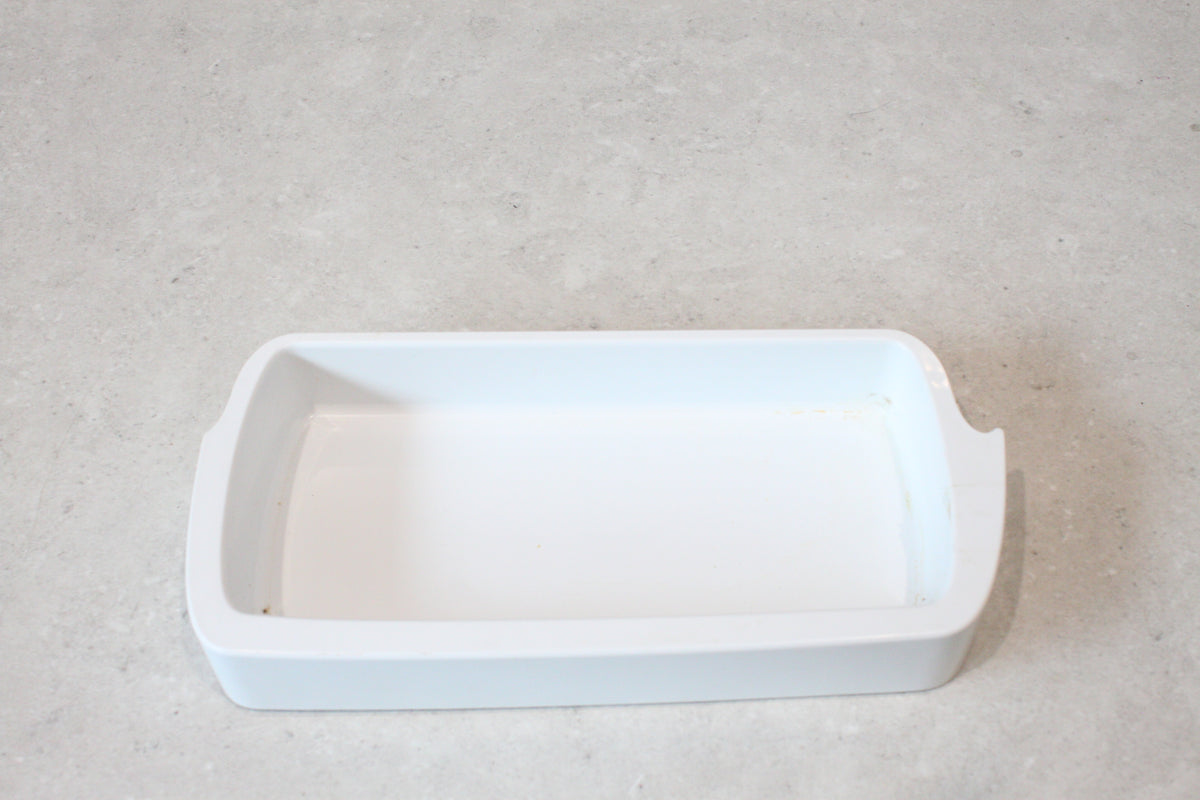 Fisher and Paykel E381T Shelf Door SML RH White 874974