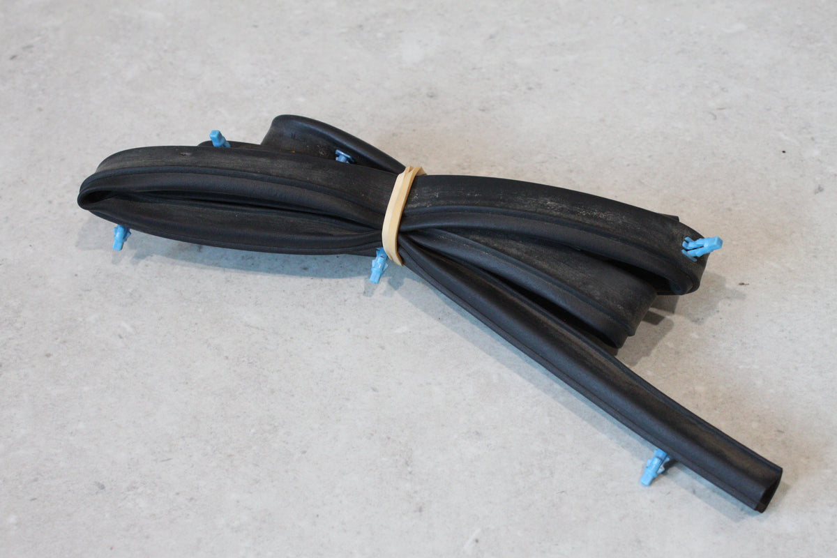 Nissan 2011 - 2025 Leaf Cowl Grille Bonnet Hood Weatherstrip Seal Rubber