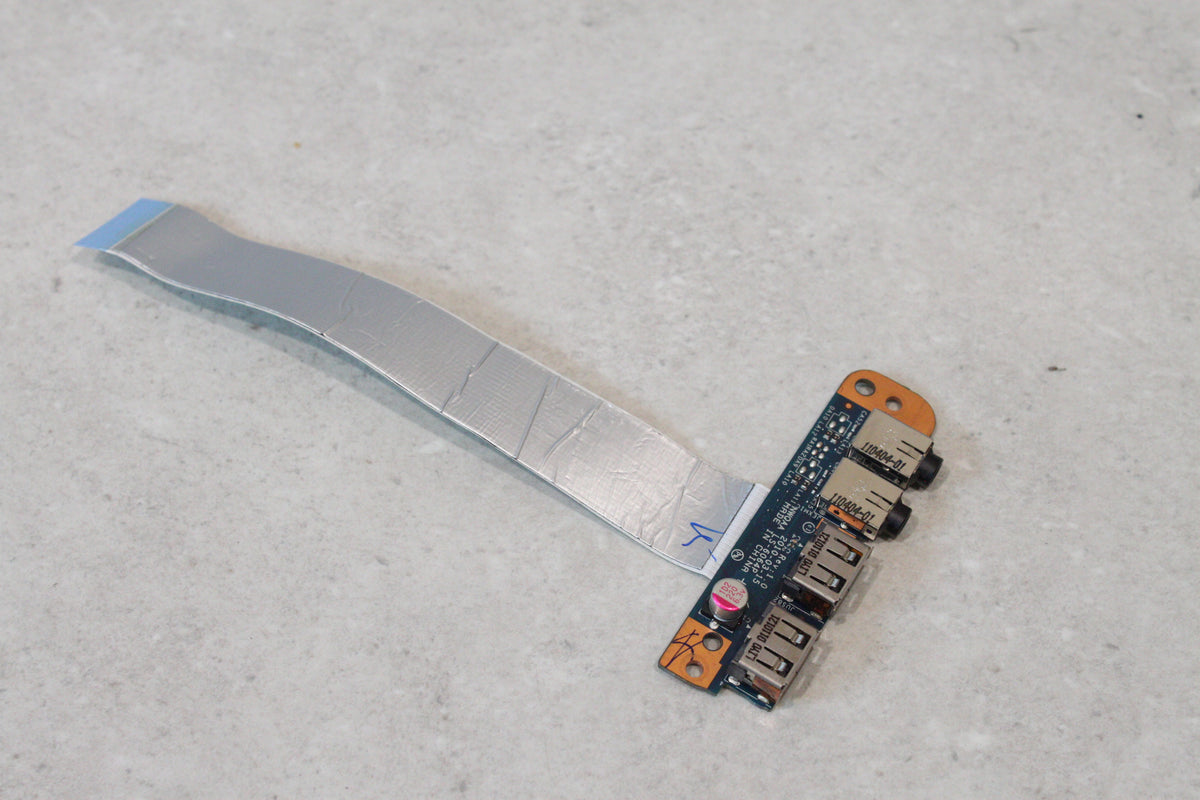 Toshiba Satellite P750 USB and Audio Jack Board NWQAA LS-6064P