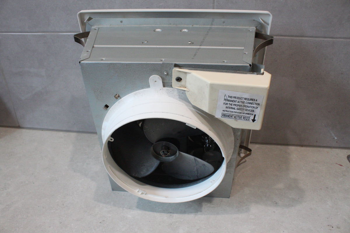IXL Tastic Sensation 3 in 1 - Bathroom Heater, Exhaust Fan & Light 12303J