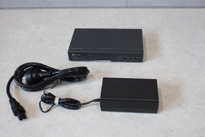 TP-LINK 9-Port 10/100Mbps Desktop Switch with 8-Port PoE+ TL-SF1009P