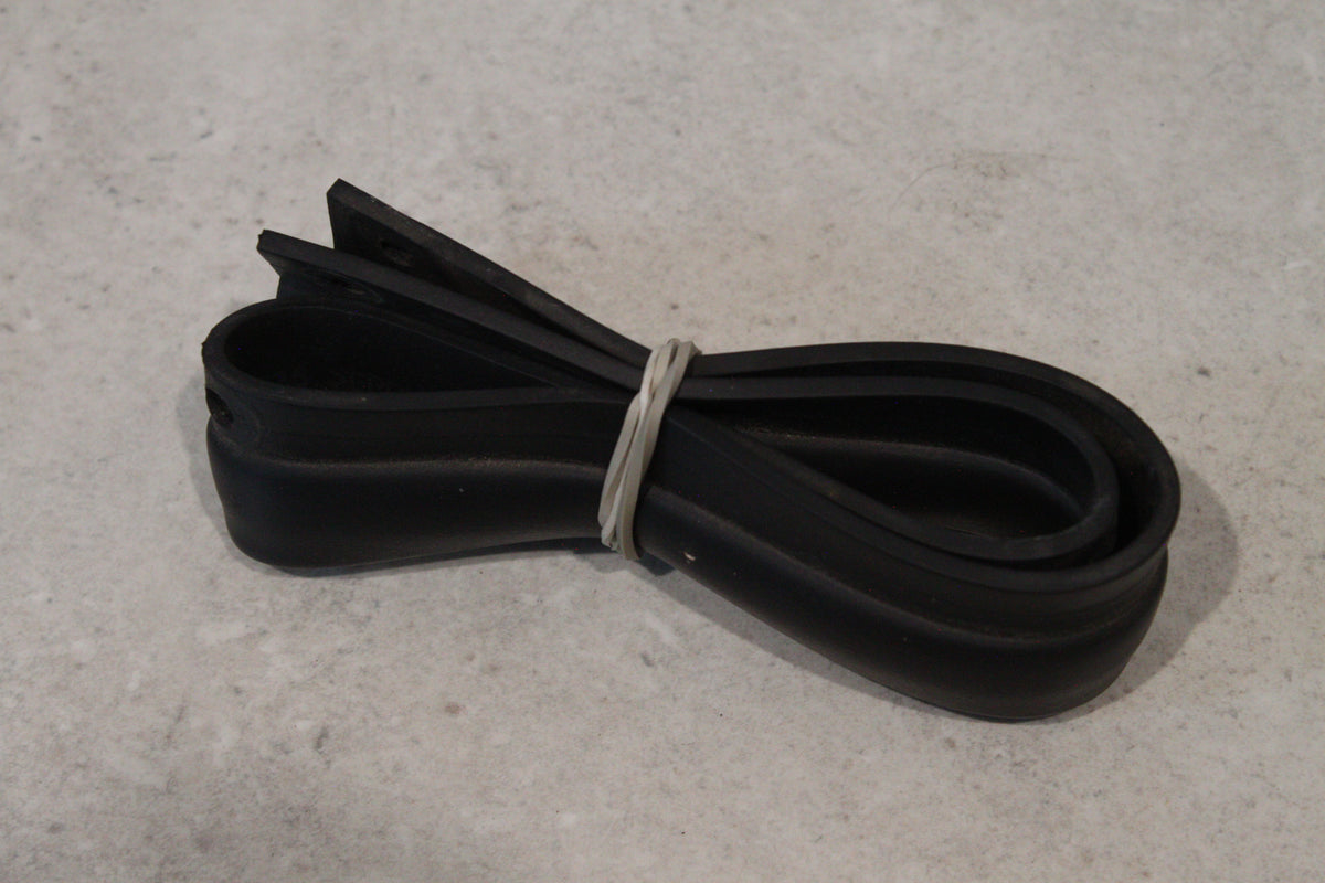 NISSAN Seal-Rear Door Parting 82838-3NF0A