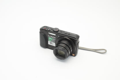 Panasonic Lumix Compact Digital Camera + Charger & Brand New Battery DMC-TZ40