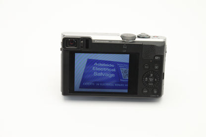 Panasonic Lumix Compact Digital Camera (Focus Faulty) + Charger & Brand New Batt