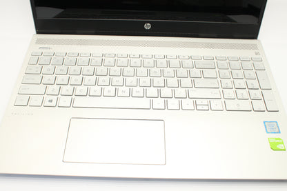 HP Pavillion + Charger 15-CK019TX