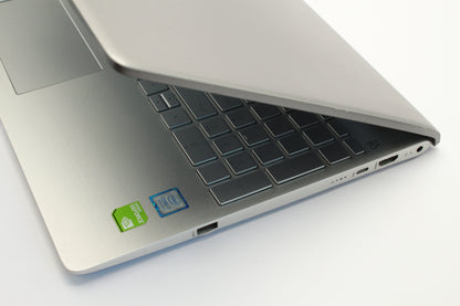 HP Pavillion + Charger 15-CK019TX