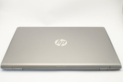 HP Pavillion + Charger 15-CK019TX