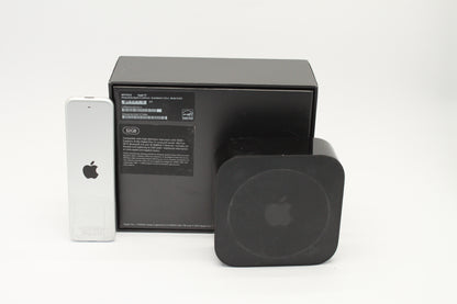 Apple Apple TV 4th Generation 32GB with Box & Remote MGY52X/A