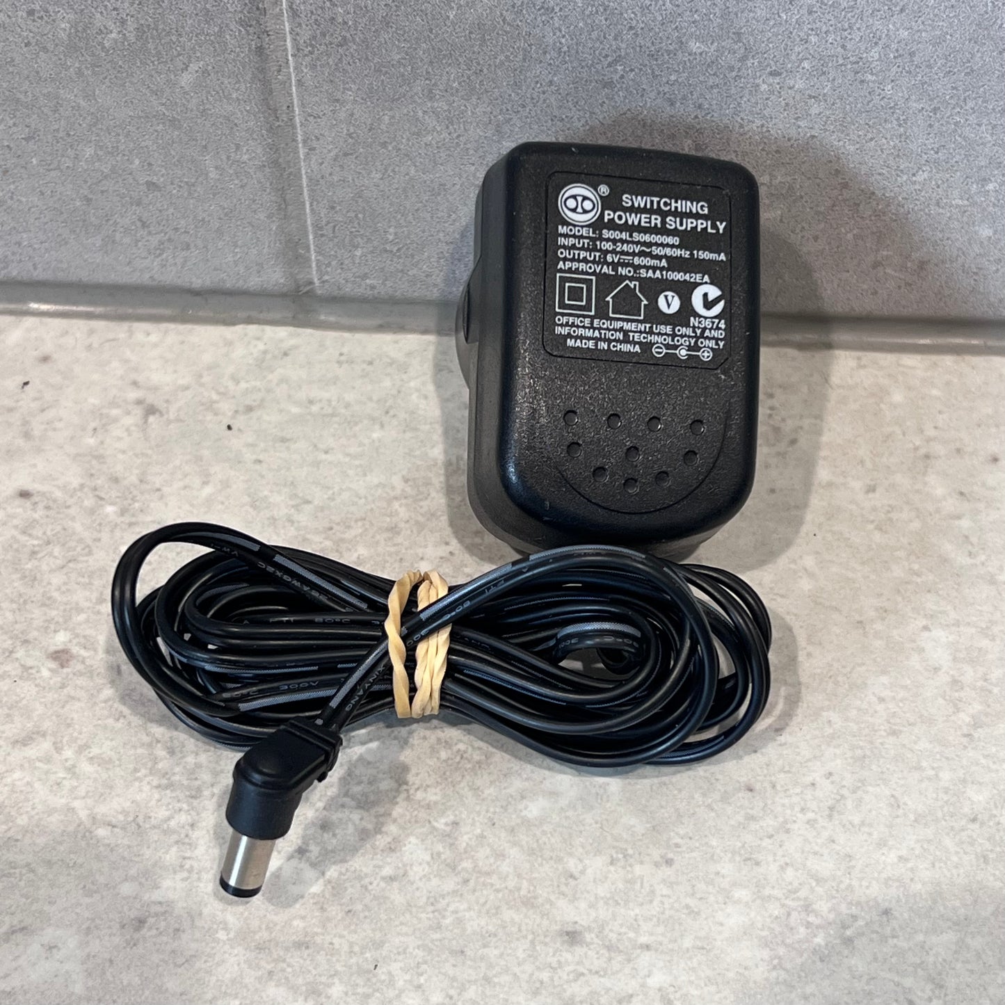 6V DC 600mA SWITCHING POWER SUPPLY S004LS0600060